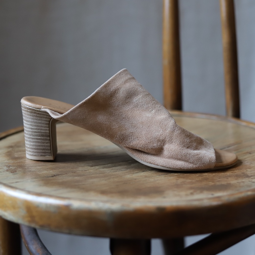 Bueno Slide sandals, biege/tan suede leather. Size 41 eu .US 10 - 10.5 worn once - Picture 3 of 7
